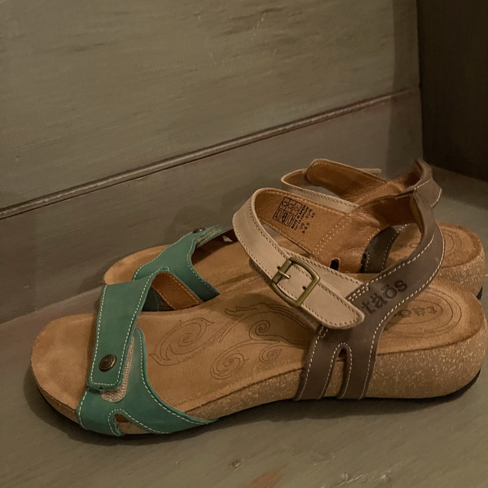 Taos sandal